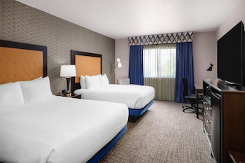 Standard Room, 2 Queen Beds, Accessible, Non Smoking (1st Floor)