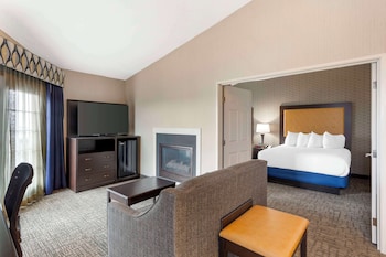 Suite, 2 Queen Beds, Non Smoking, Fireplace