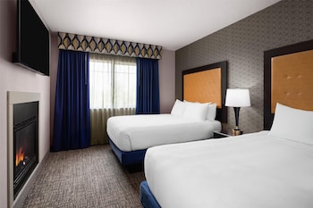 Suite, 2 Queen Beds, Non Smoking, Fireplace