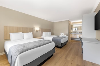 Double Room, 2 Queen Beds, Non Smoking