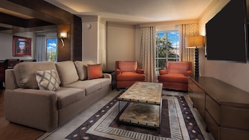 Village - 1 Bedroom Suite - King Bed