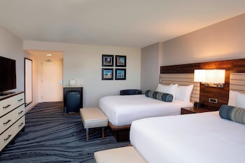 Room, 2 Queen Beds, Balcony