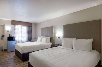 Standard Room, 2 Queen Beds, Non Smoking, Ground Floor