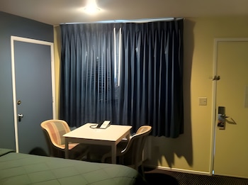 Room, 1 King Bed, Accessible, Non Smoking (Mobility)