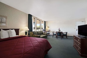 Studio Suite, 1 King Bed, Non Smoking
