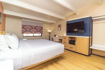 Room, 1 King Bed, Non Smoking