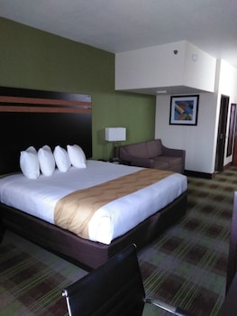 Suite, 1 King Bed with Sofa bed, Non Smoking