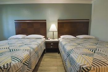 Standard Room, 2 Queen Beds, Smoking