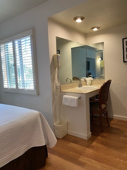 Basic Double Room
