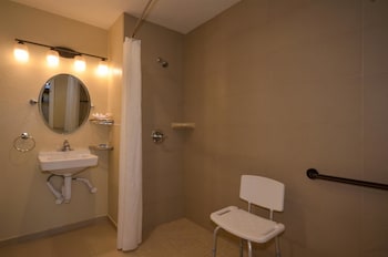 Standard Room, 1 Queen Bed, Accessible, Non Smoking