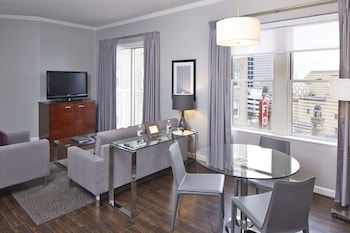 One Bedroom Apartment with Kitchen