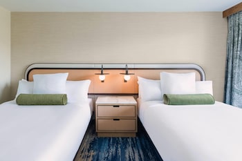 Room, 2 Queen Beds (Ocean, Renovated)
