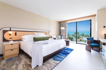 Room, 1 King Bed (Renovated, Ocean)