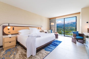 Room, 1 King Bed (Renovated, Rainforest)