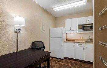 Studio, 1 Queen Bed, Non Smoking