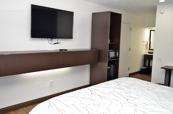 Standard Room, 1 King Bed