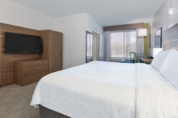 Suite, 1 King Bed, Accessible Bathtub