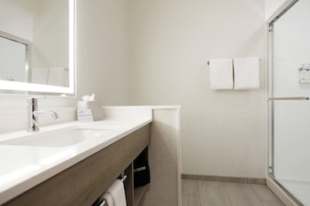 Standard Room, 2 Queen Beds, Hearing Accessible