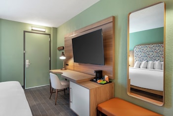 Room, 1 King Bed, Accessible, Non Smoking