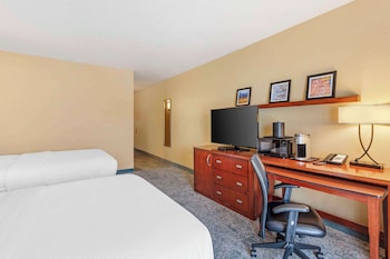 Standard Room, 2 Queen Beds, Non Smoking, Refrigerator (Larger Room;with Sofabed)