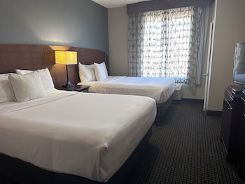 Room, 2 Queen Beds, Non Smoking