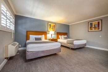 Double Room, 2 Queen Beds