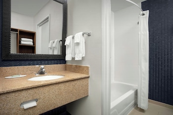 Room, 2 Queen Beds, Hearing Accessible