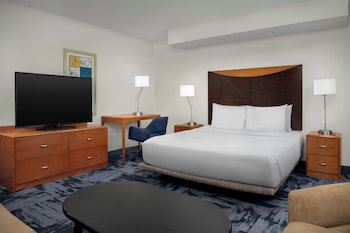 Room, 1 King Bed with Sofa bed, Hearing Accessible (Accessible Bathtub)