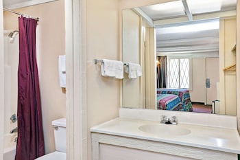 Suite, 1 King Bed, Hot Tub