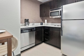 Studio, 1 King Bed with Sofa bed (Hearing Accessible)
