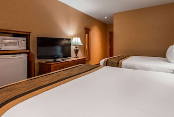 Deluxe Suite, 2 Queen Beds, Non Smoking