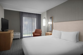 Suite, 1 Bedroom (Mobility/Hearing Accessible, Tub)