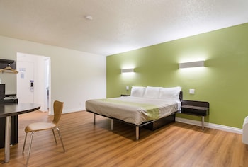 Standard Room, 1 King Bed, Non Smoking, Refrigerator & Microwave