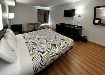 Deluxe Room, 1 King Bed, Non Smoking