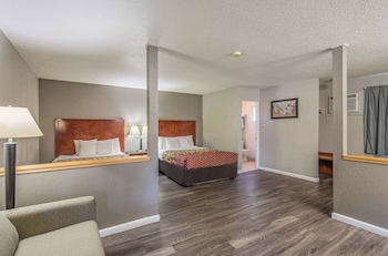 Suite, Multiple Beds, Non Smoking