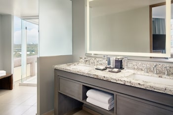 Executive Suite, 1 King Bed