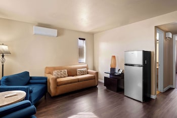 Suite, 2 Queen Beds, Non Smoking