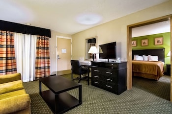 Suite, 2 Double Beds, Refrigerator & Microwave, Ground Floor