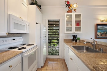 Room, 1 Bedroom, Partial Ocean View (Unit 249 ,1Bath)