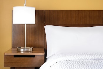 Standard Room, 1 Queen Bed, Mobility Accessible