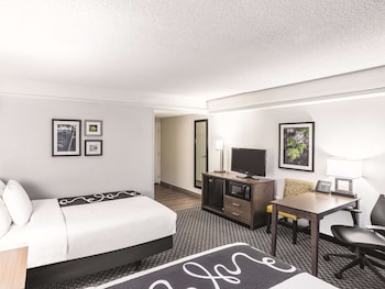 Room, 2 Double Beds, Accessible, Non Smoking (Mobility/Hearing Impaired Accessible)