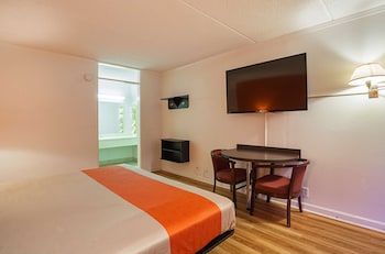 Standard Room, 1 King Bed, Smoking