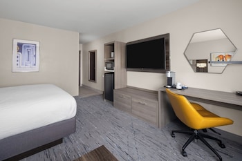 Standard Room, 1 King Bed