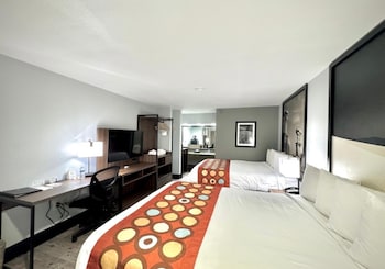 Standard Room, 2 Queen Beds, Non Smoking
