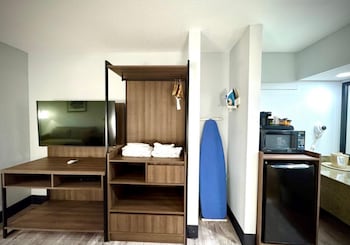 Standard Room, 2 Queen Beds, Non Smoking