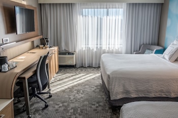 Room, 2 Queen Beds (Hearing Accessible)