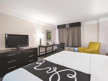 Room, 1 King Bed, Accessible, Non Smoking (Mobility/Hearing Impaired Accessible)