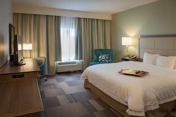 King bed with accessible tub