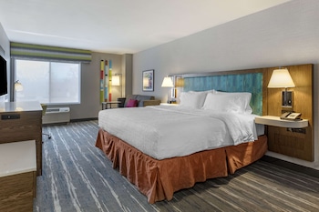 Room 1 King Bed, Sofabed