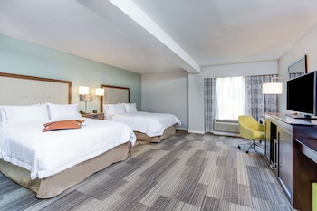 Room, 2 Queen Beds, Accessible, Non Smoking (Hearing)